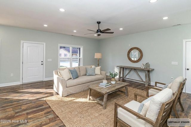 105 Franklin Street, La Grange, NC 28551