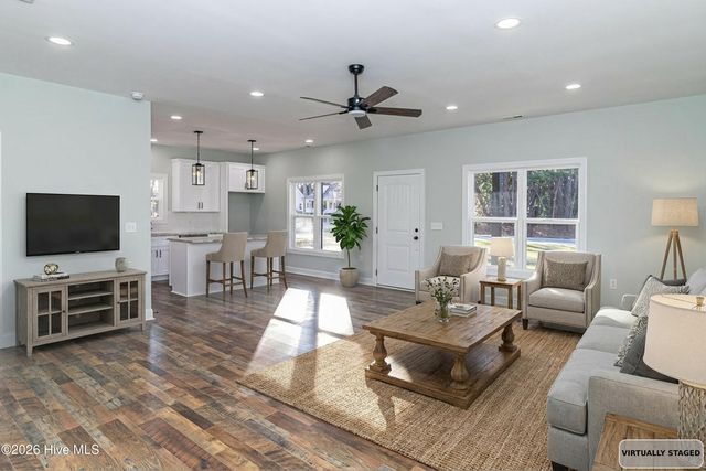 105 Franklin Street, La Grange, NC 28551