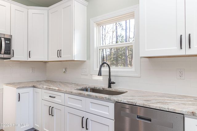 105 Franklin Street, La Grange, NC 28551