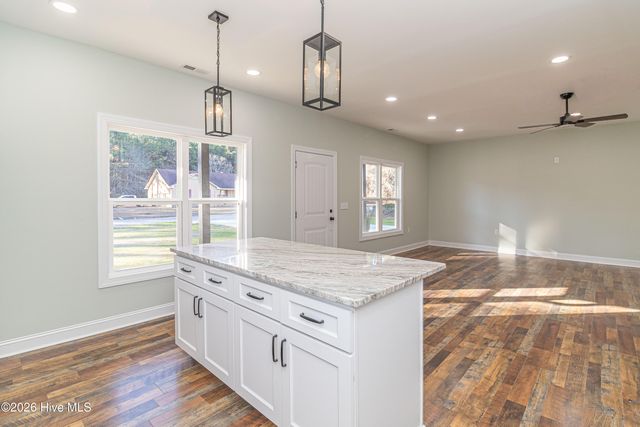 105 Franklin Street, La Grange, NC 28551