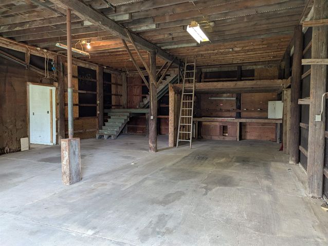 4407 N State Road, Davison, MI 48423