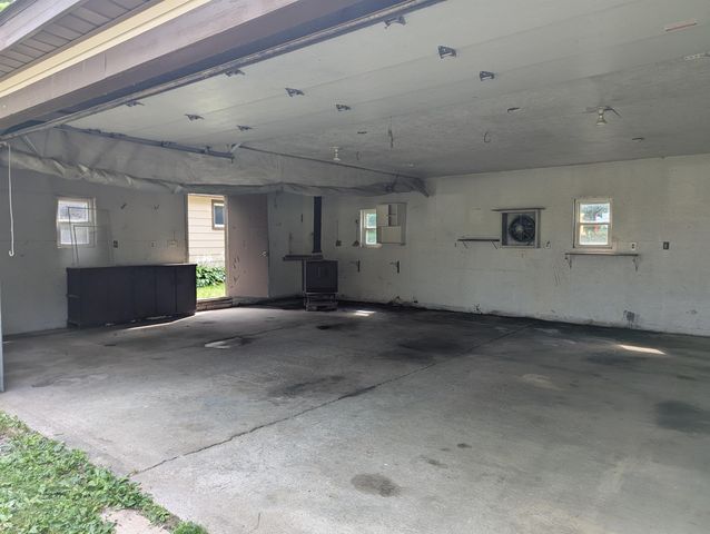 4407 N State Road, Davison, MI 48423
