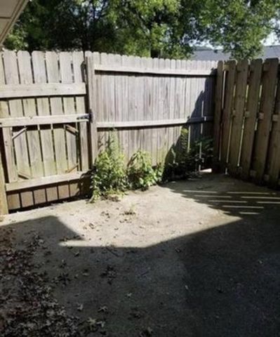 2040 Kings Gate Circle B, Snellville, GA 30078