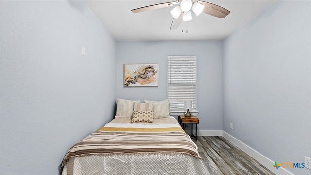 129 E Torrey Street, New Braunfels, TX 78130