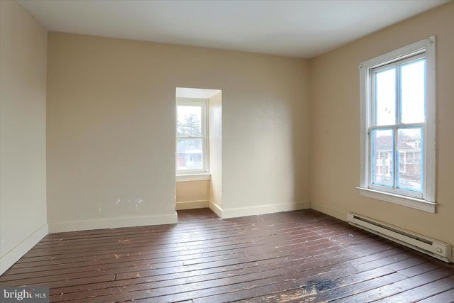 826 FERN PL, York, PA 17404