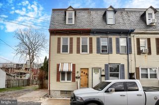 826 FERN PL, York, PA 17404