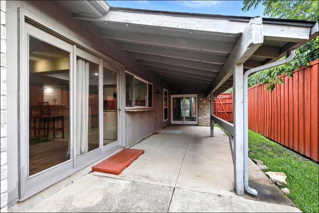 1824 Castille Drive, Carrollton, TX 75007