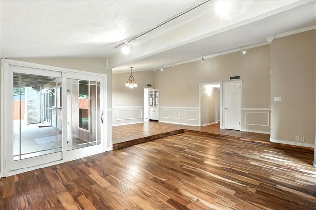 1824 Castille Drive, Carrollton, TX 75007