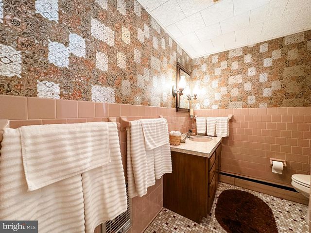 82 E MAIN ST, Lonaconing, MD 21539