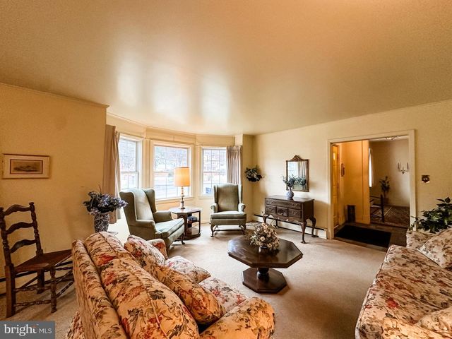 82 E MAIN ST, Lonaconing, MD 21539