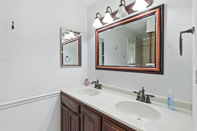 2205 Canyon Circle, Bonham, TX 75418