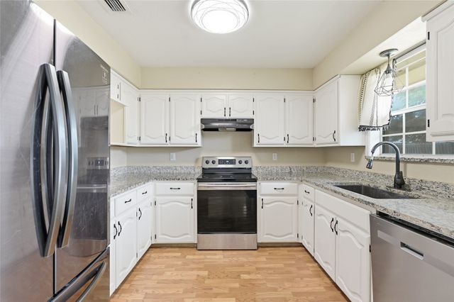 2205 Canyon Circle, Bonham, TX 75418