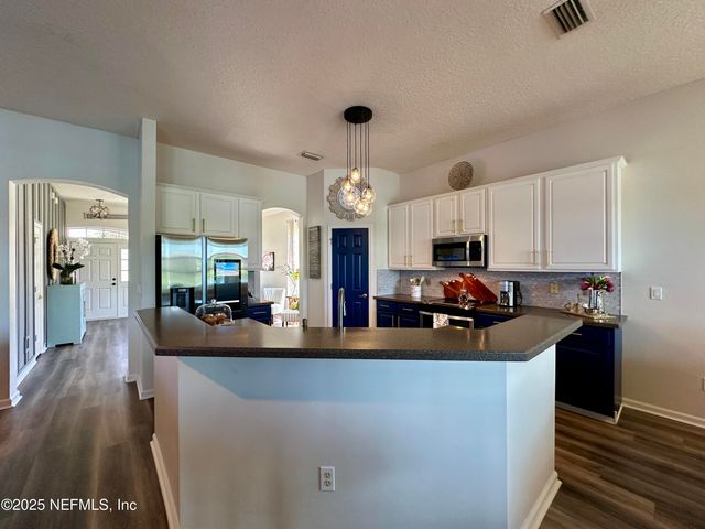 3867 N JULIET LEIA Circle, Jacksonville, FL 32218