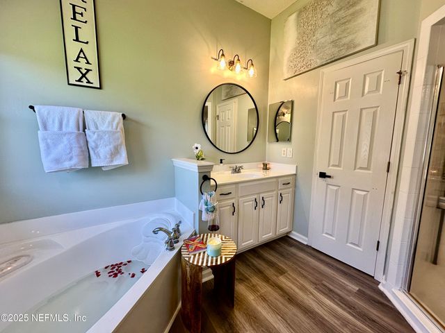 3867 N JULIET LEIA Circle, Jacksonville, FL 32218