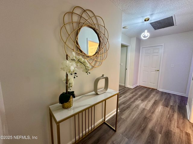 3867 N JULIET LEIA Circle, Jacksonville, FL 32218