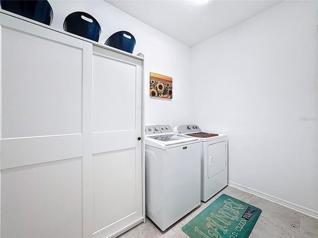 11437 MONTSERRAT DRIVE, Venice, FL 34293