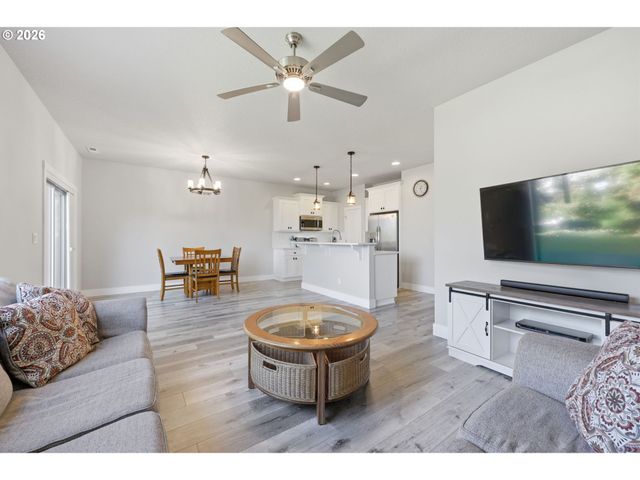 32555 Nw WASCOE St, North Plains, OR 97133