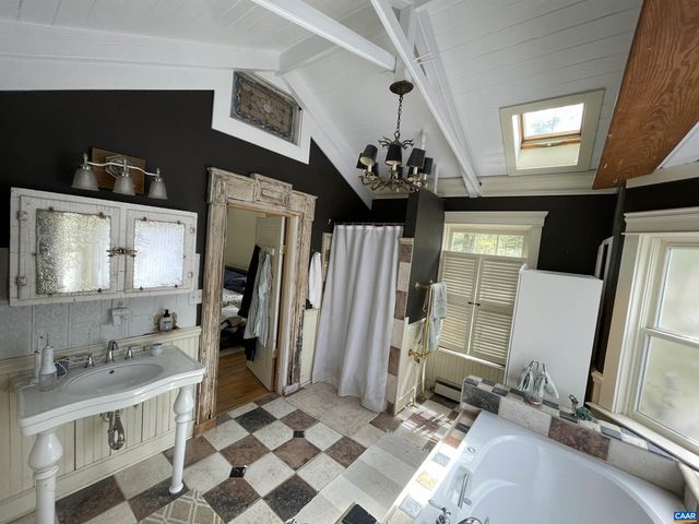954 OLD LYNCHBURG RD, Charlottesville, VA 22903
