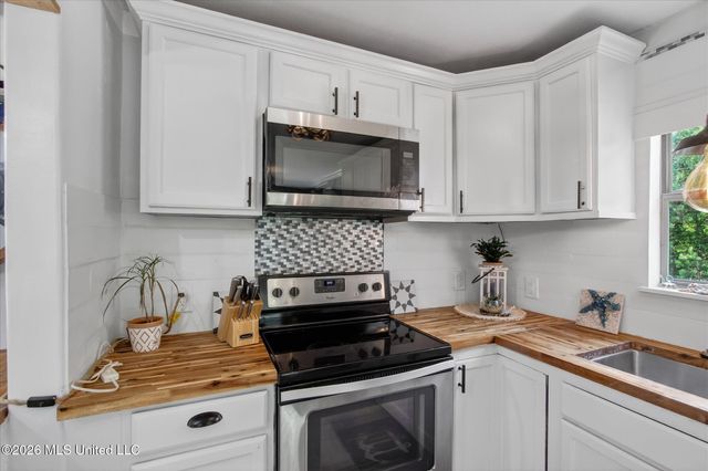 309 Beverly Street, Bay Saint Louis, MS 39520