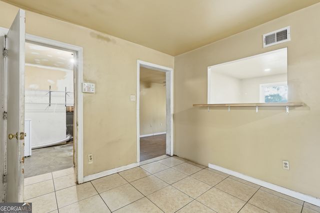 8 Regent Drive, Savannah, GA 31406