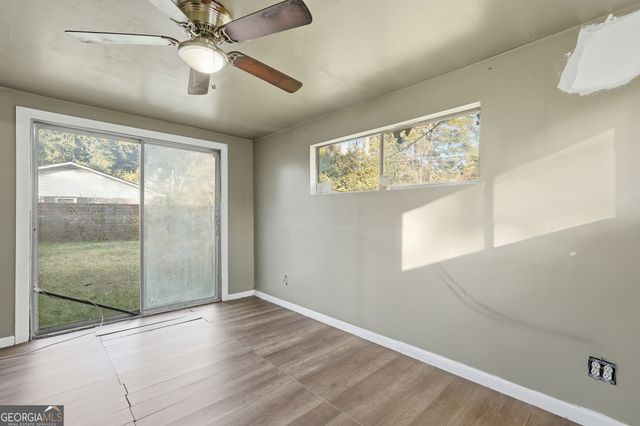 8 Regent Drive, Savannah, GA 31406