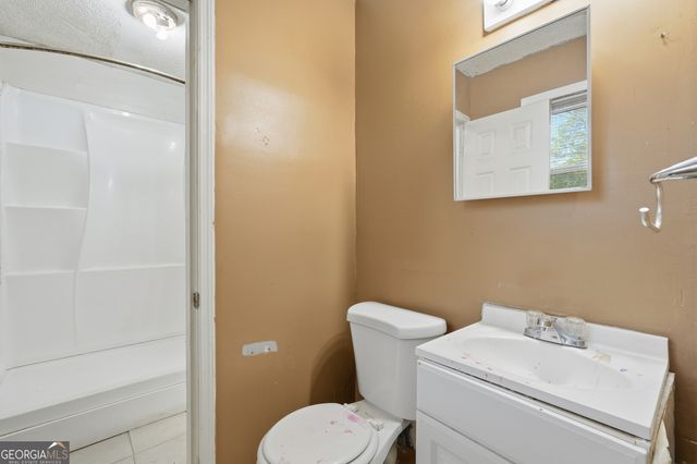 8 Regent Drive, Savannah, GA 31406