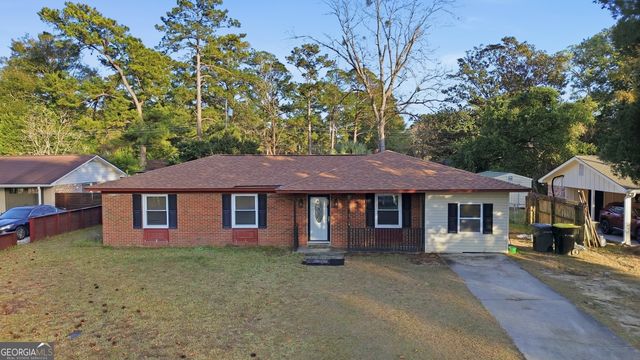 8 Regent Drive, Savannah, GA 31406