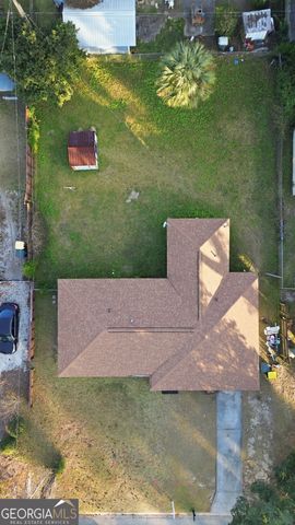 8 Regent Drive, Savannah, GA 31406