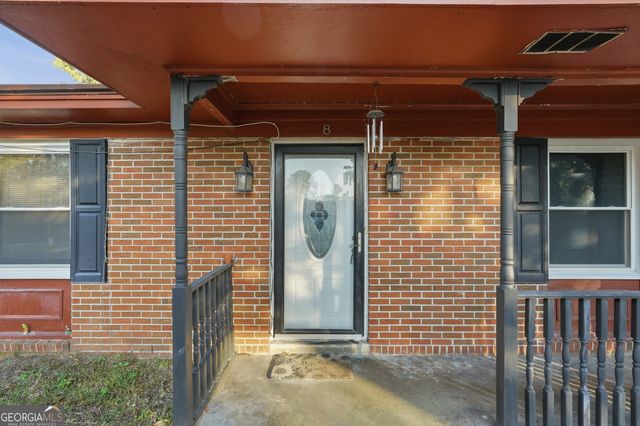 8 Regent Drive, Savannah, GA 31406