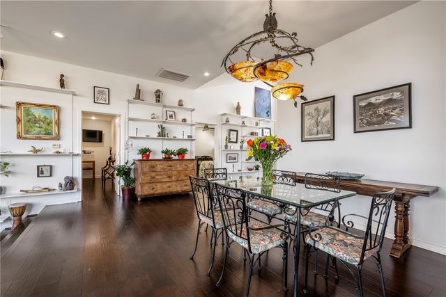 22 Ravenshoe Road, Rogers, AR 72756