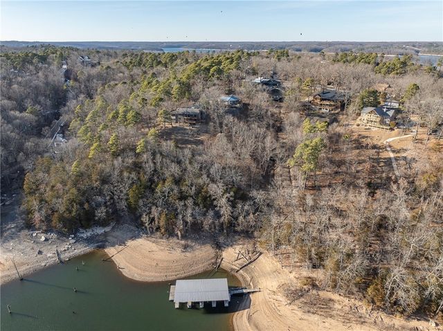 22 Ravenshoe Road, Rogers, AR 72756