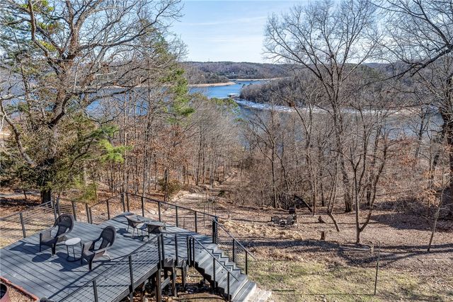 22 Ravenshoe Road, Rogers, AR 72756