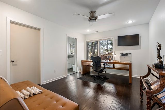 22 Ravenshoe Road, Rogers, AR 72756