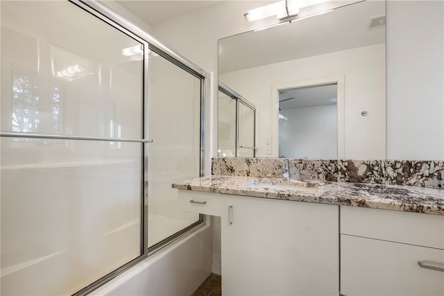 22 Ravenshoe Road, Rogers, AR 72756