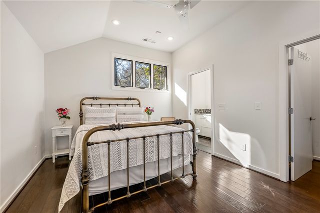 22 Ravenshoe Road, Rogers, AR 72756