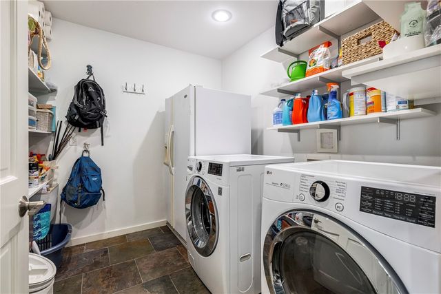 22 Ravenshoe Road, Rogers, AR 72756