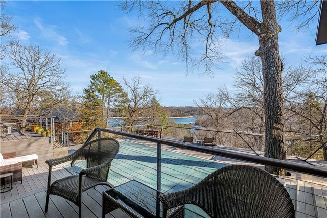 22 Ravenshoe Road, Rogers, AR 72756