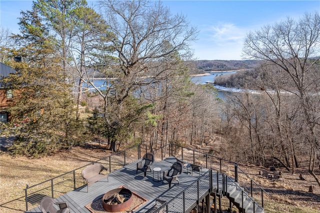 22 Ravenshoe Road, Rogers, AR 72756