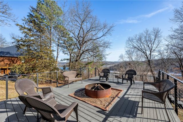 22 Ravenshoe Road, Rogers, AR 72756