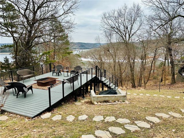 22 Ravenshoe Road, Rogers, AR 72756