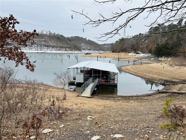 22 Ravenshoe Road, Rogers, AR 72756