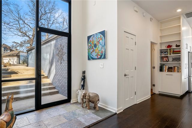 22 Ravenshoe Road, Rogers, AR 72756