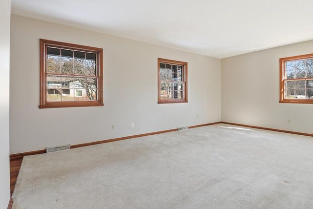 8541 W Midland DRIVE, Greendale, WI 53129