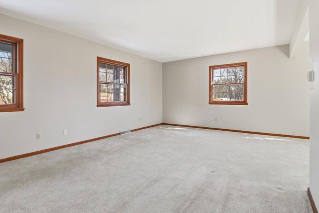 8541 W Midland DRIVE, Greendale, WI 53129