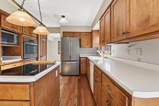 8541 W Midland DRIVE, Greendale, WI 53129