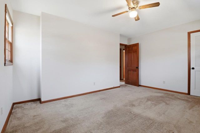 8541 W Midland DRIVE, Greendale, WI 53129