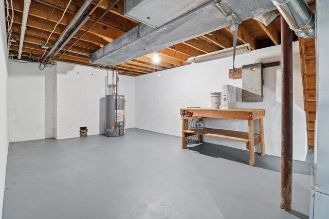 8541 W Midland DRIVE, Greendale, WI 53129