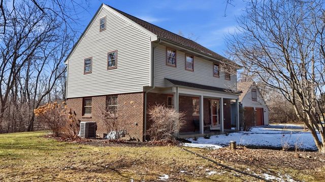 8541 W Midland DRIVE, Greendale, WI 53129