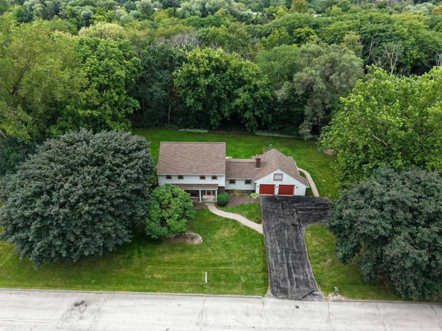 8541 W Midland DRIVE, Greendale, WI 53129
