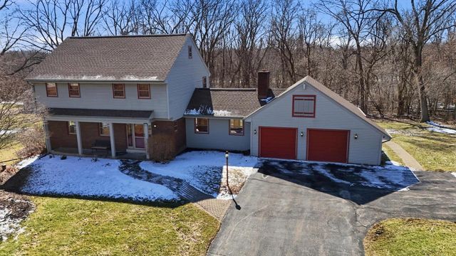 8541 W Midland DRIVE, Greendale, WI 53129